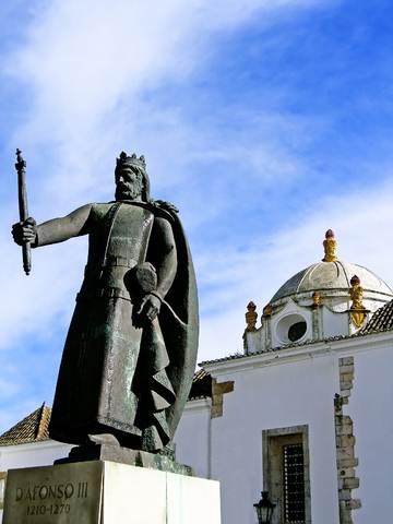 Portugal Algarve King Alfonso III.With east-west-algarve.com