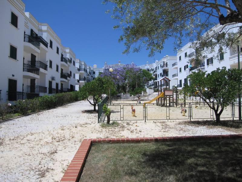 COURTYARD GARDENS.EAST ALGARVE.www.east-west-algarve.com COURTYARD GARDENS.EAST ALGARVE.www.east-west-algarve.com