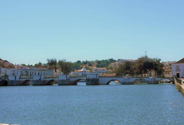 TAVIRA AND THE ROMAN BRIDGE