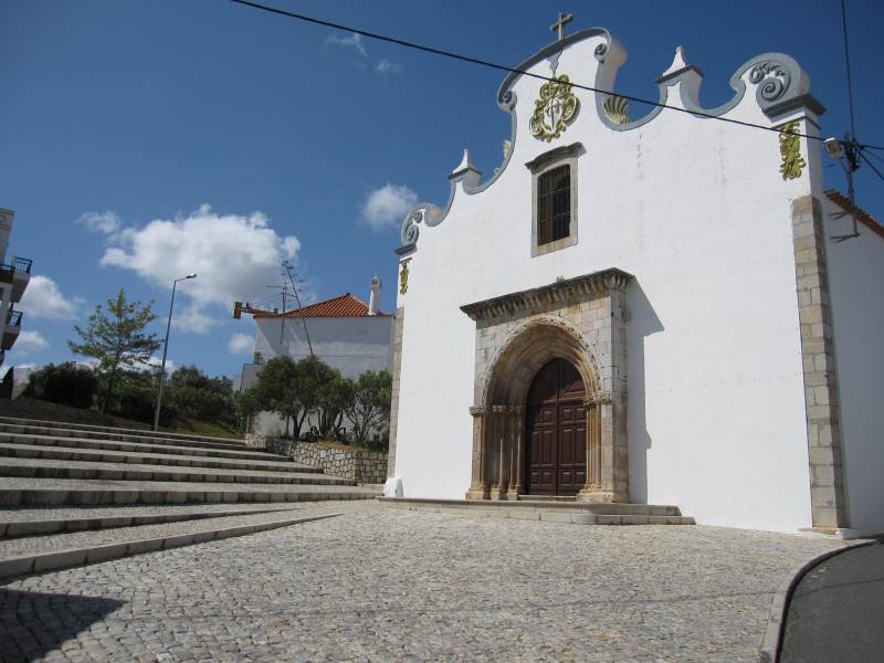 typical algarve church