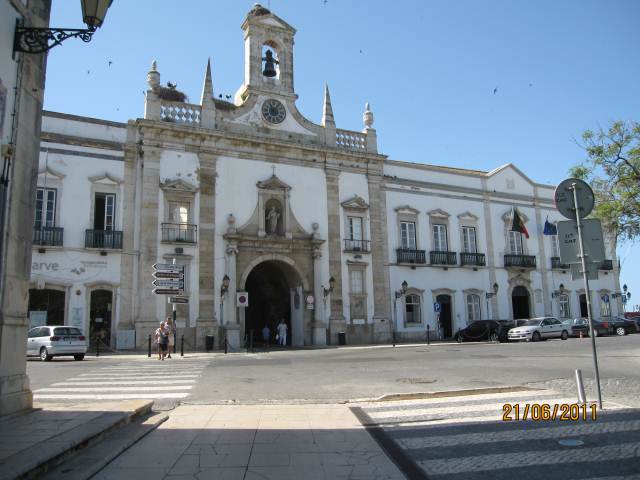 Faro entrance into the old town