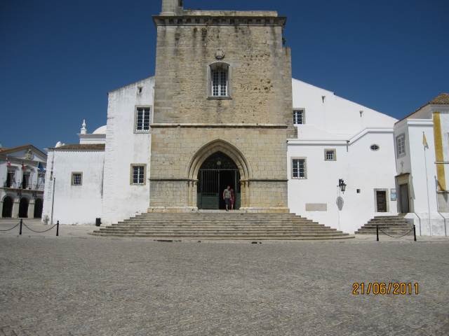 Faro Old Town,front steps of Cathedral